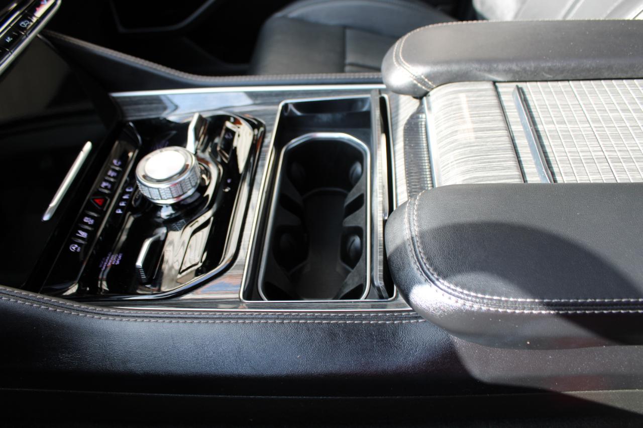 Jeep Wagoneer Series III 2022