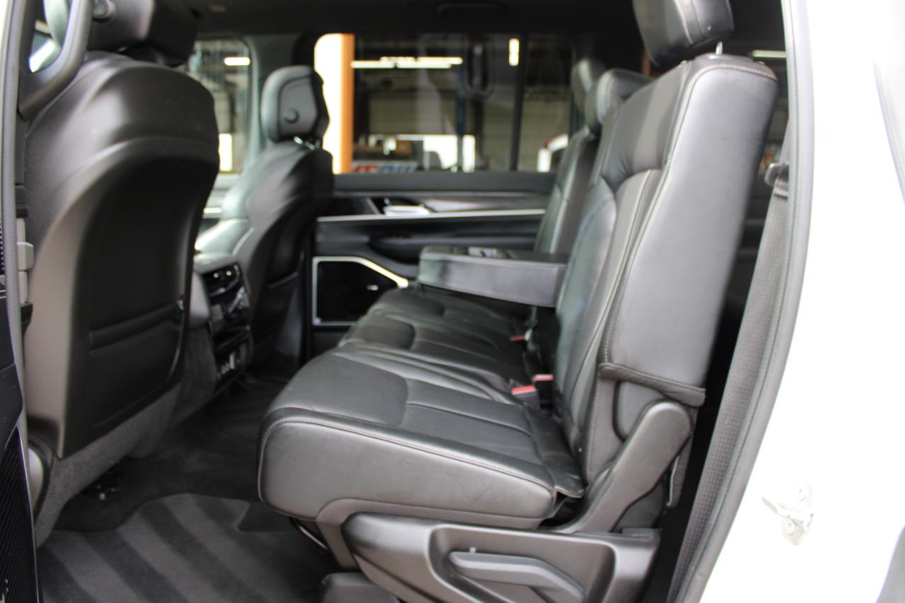 Jeep Wagoneer Series III 2022