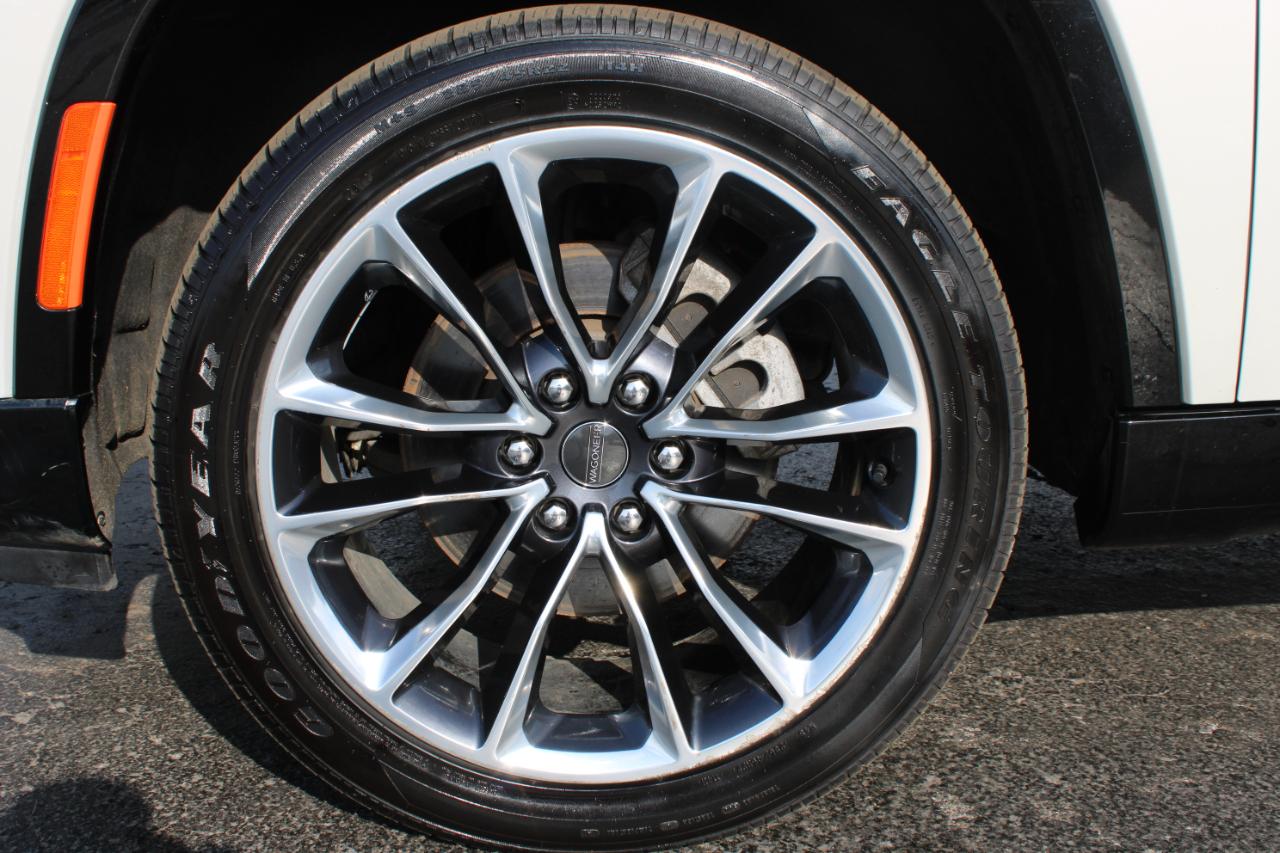 Jeep Wagoneer Series III 2022