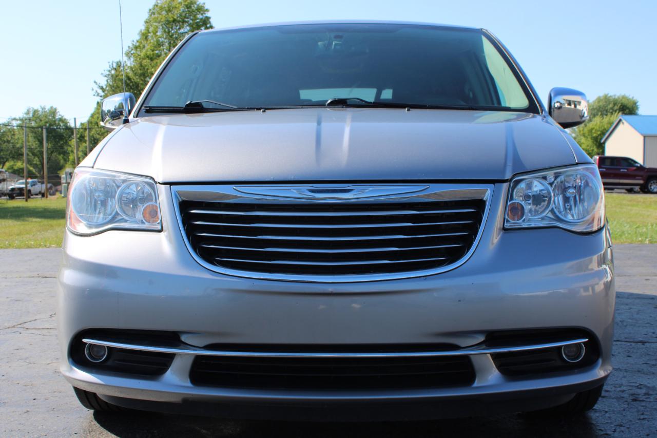 Chrysler Town & Country Touring-L 2016