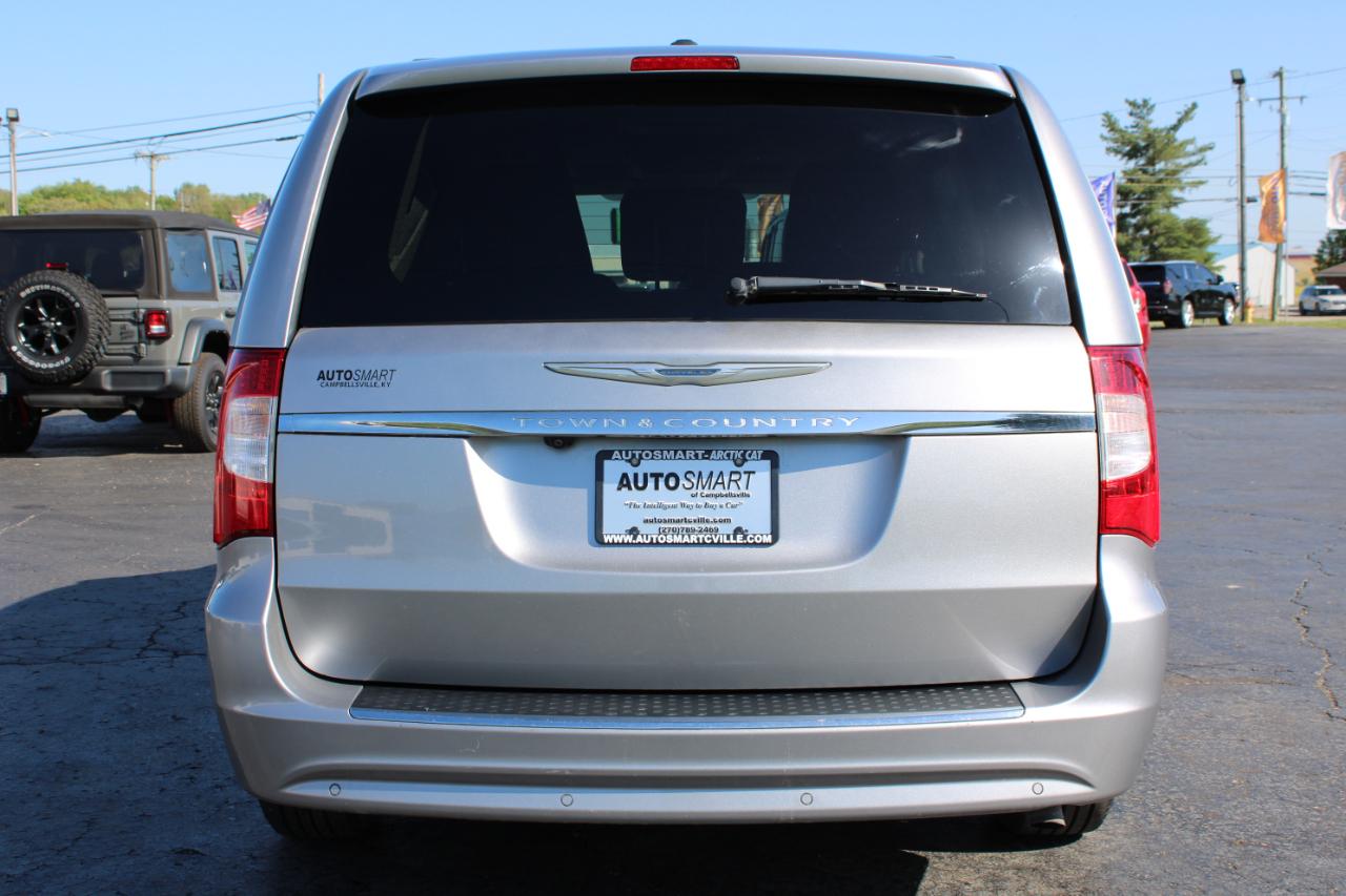 Chrysler Town & Country Touring-L 2016