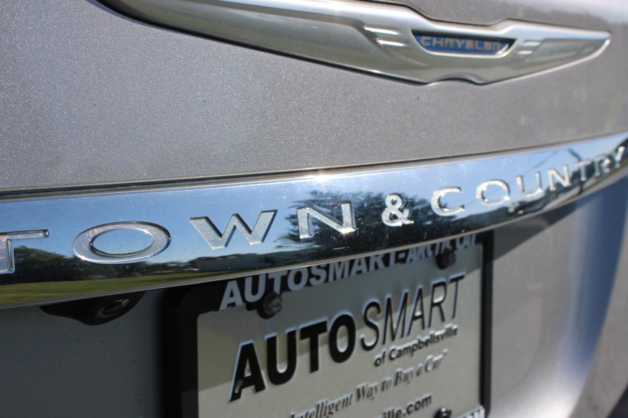 Chrysler Town & Country Touring-L 2016