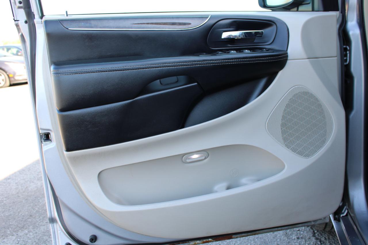 Chrysler Town & Country Touring-L 2016