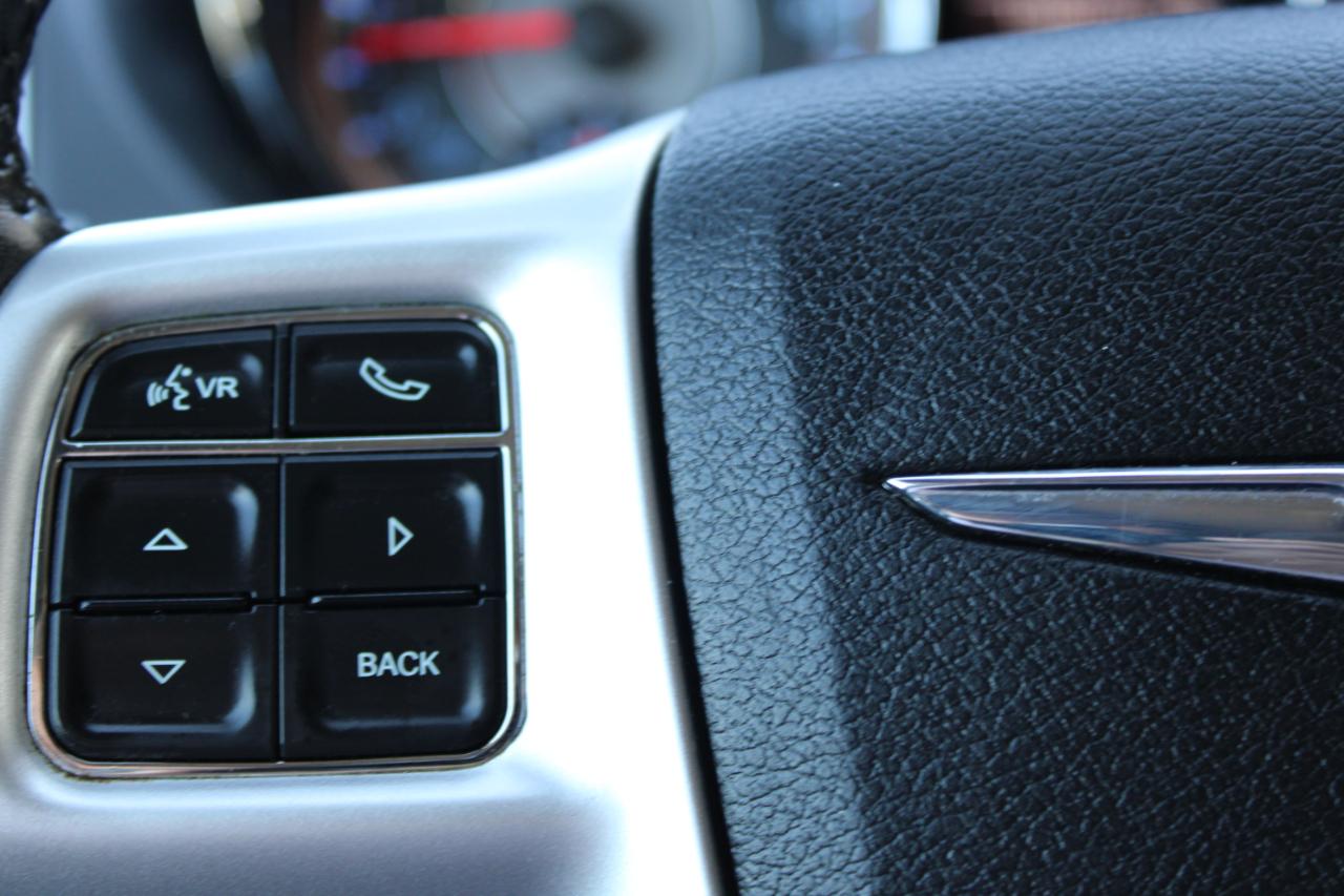 Chrysler Town & Country Touring-L 2016