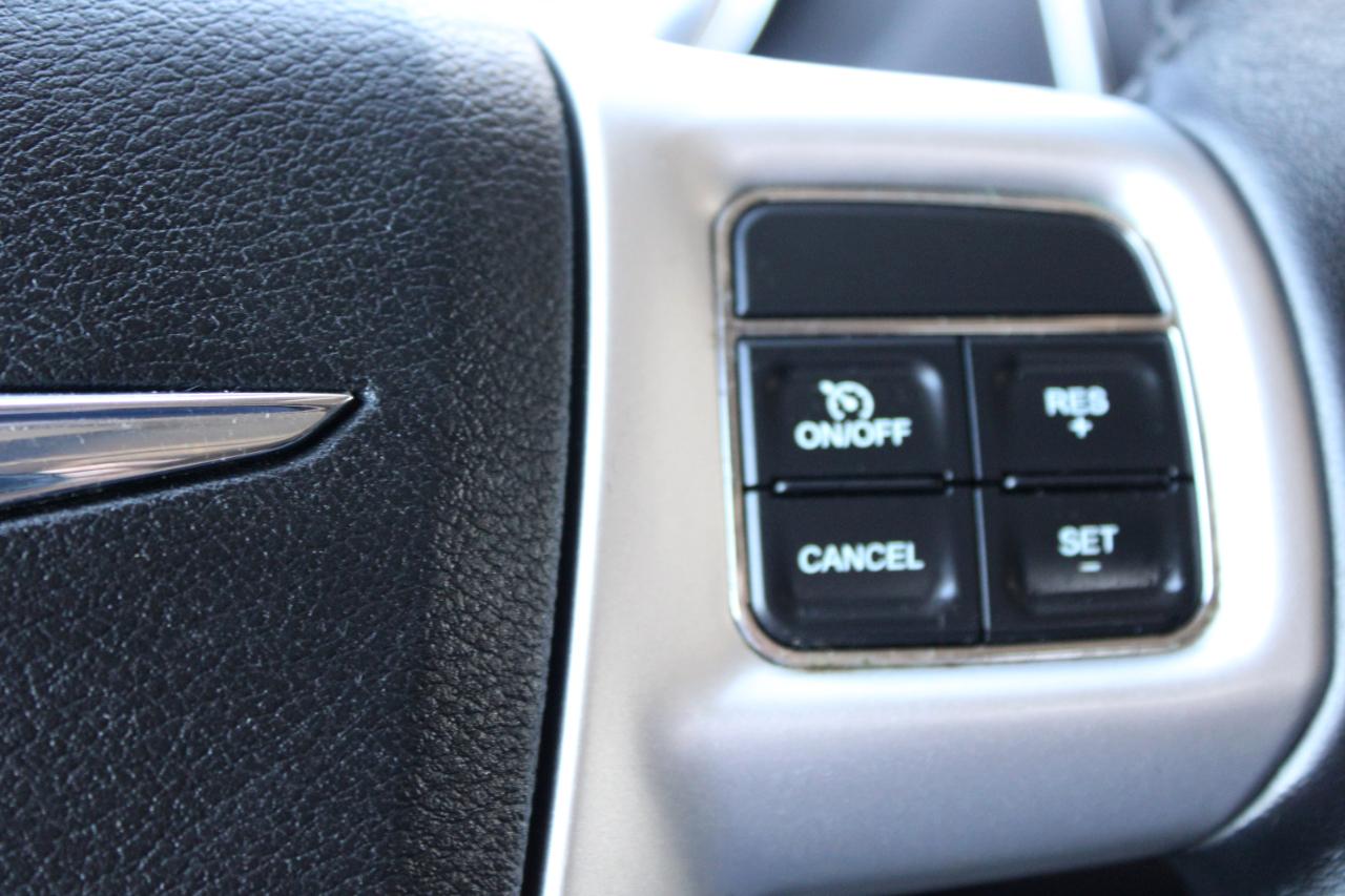 Chrysler Town & Country Touring-L 2016