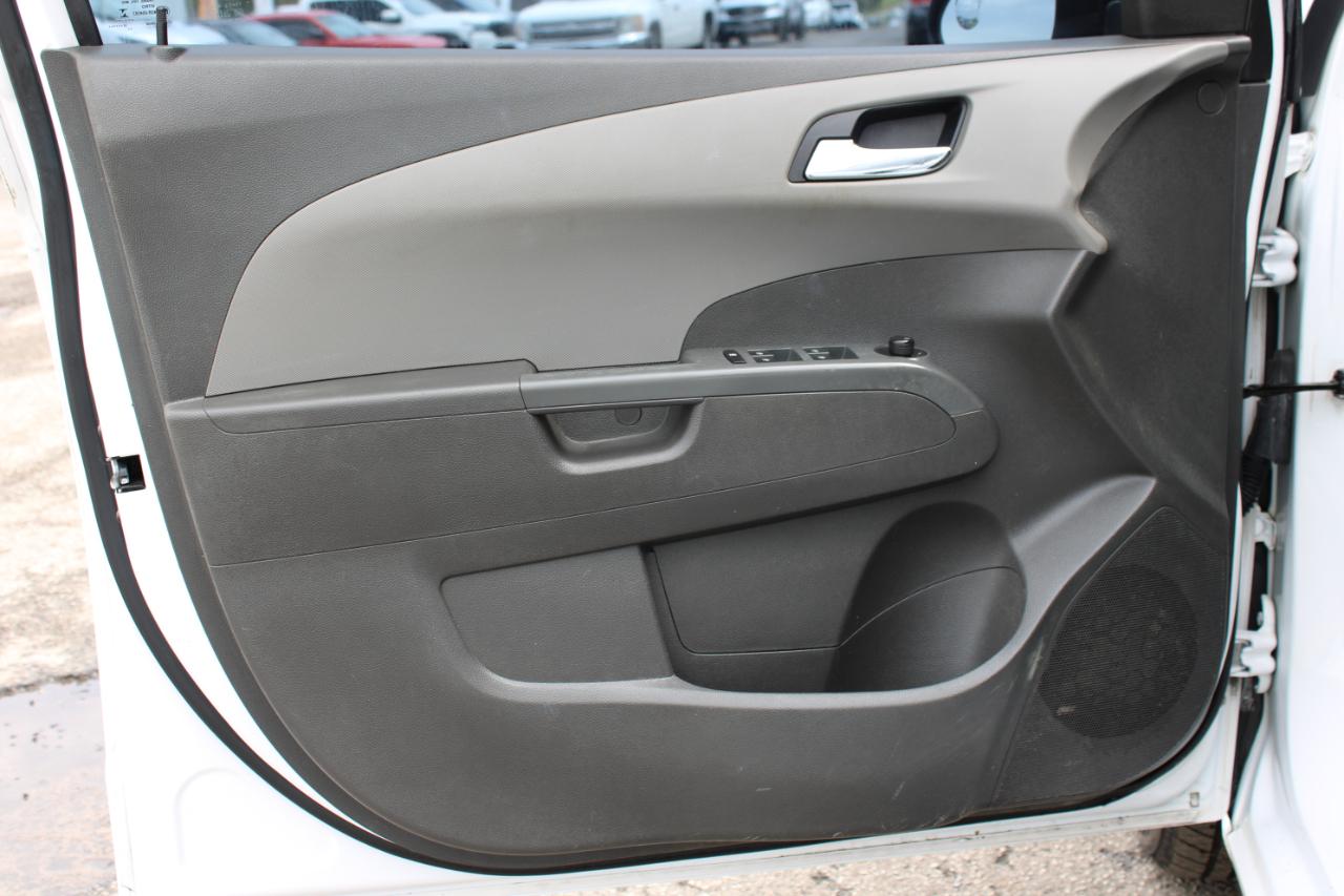 Chevrolet Sonic LT 2013