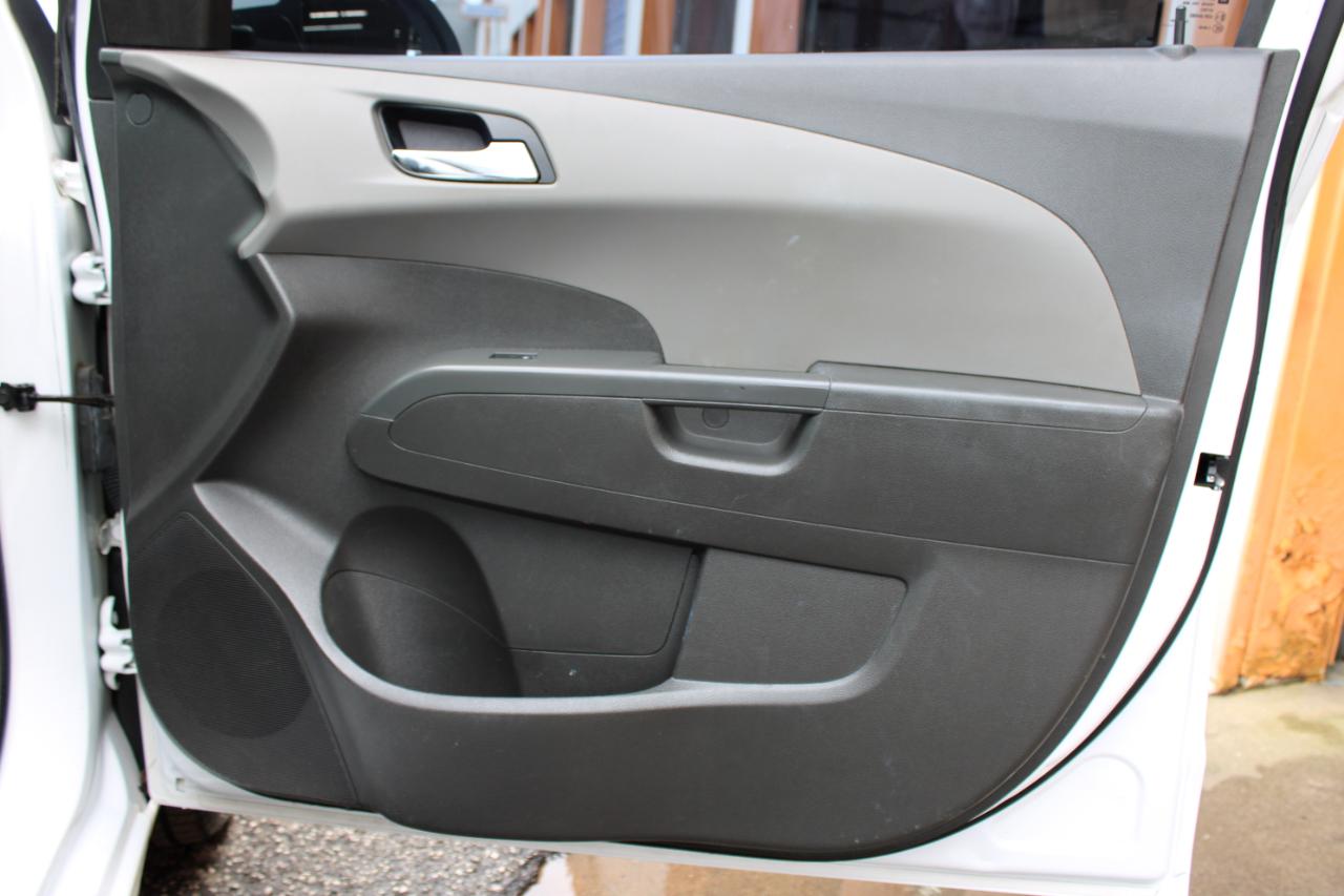 Chevrolet Sonic LT 2013