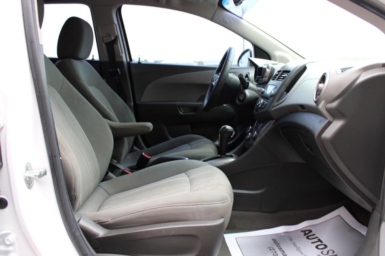 Chevrolet Sonic LT 2013