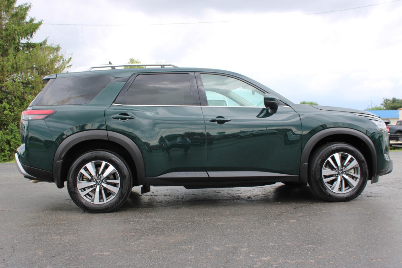 Nissan Pathfinder SL 2025