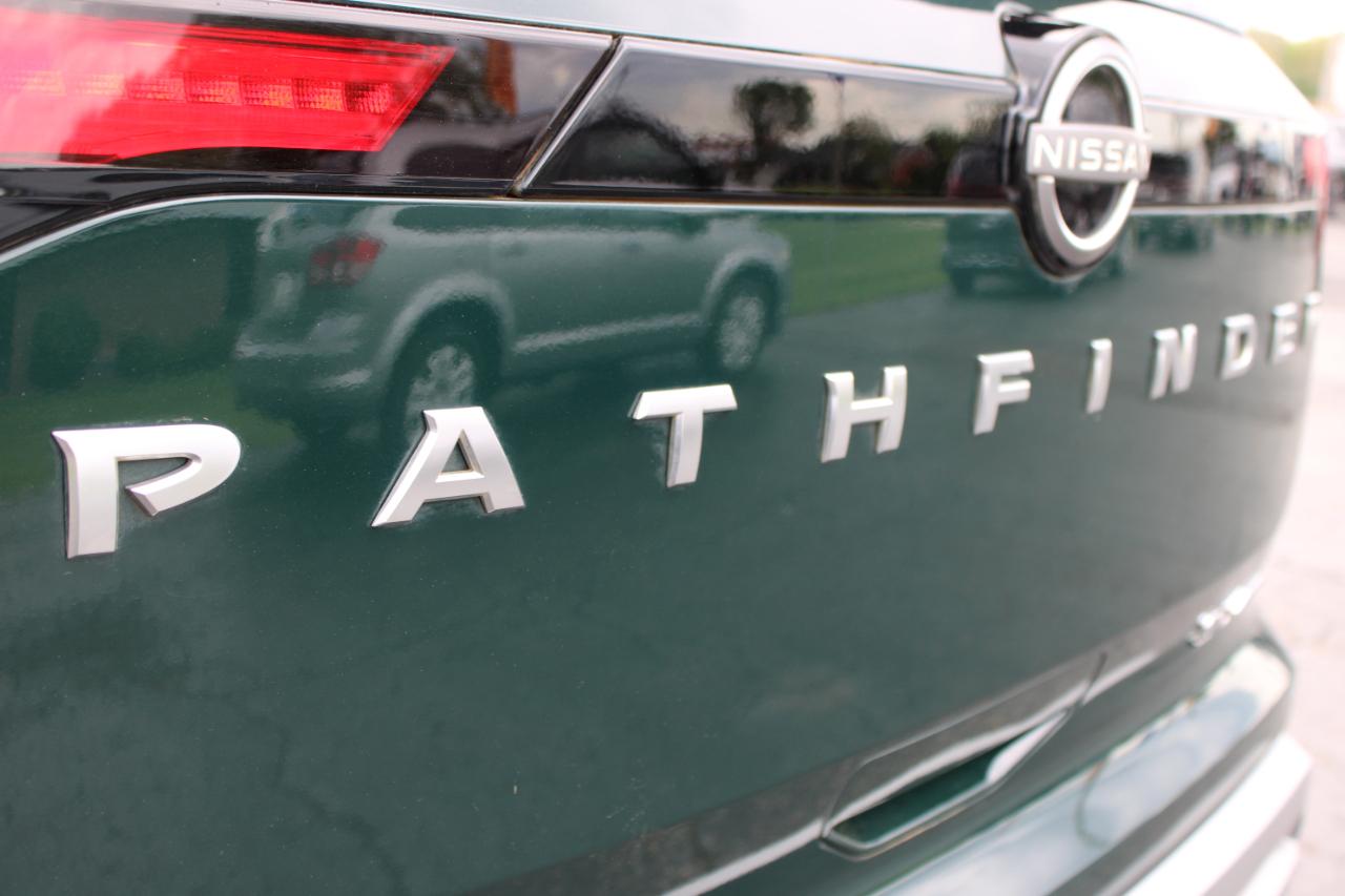 Nissan Pathfinder SL 2025