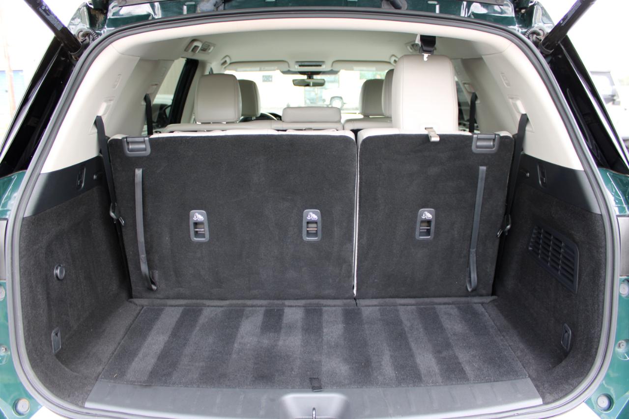 Nissan Pathfinder SL 2025