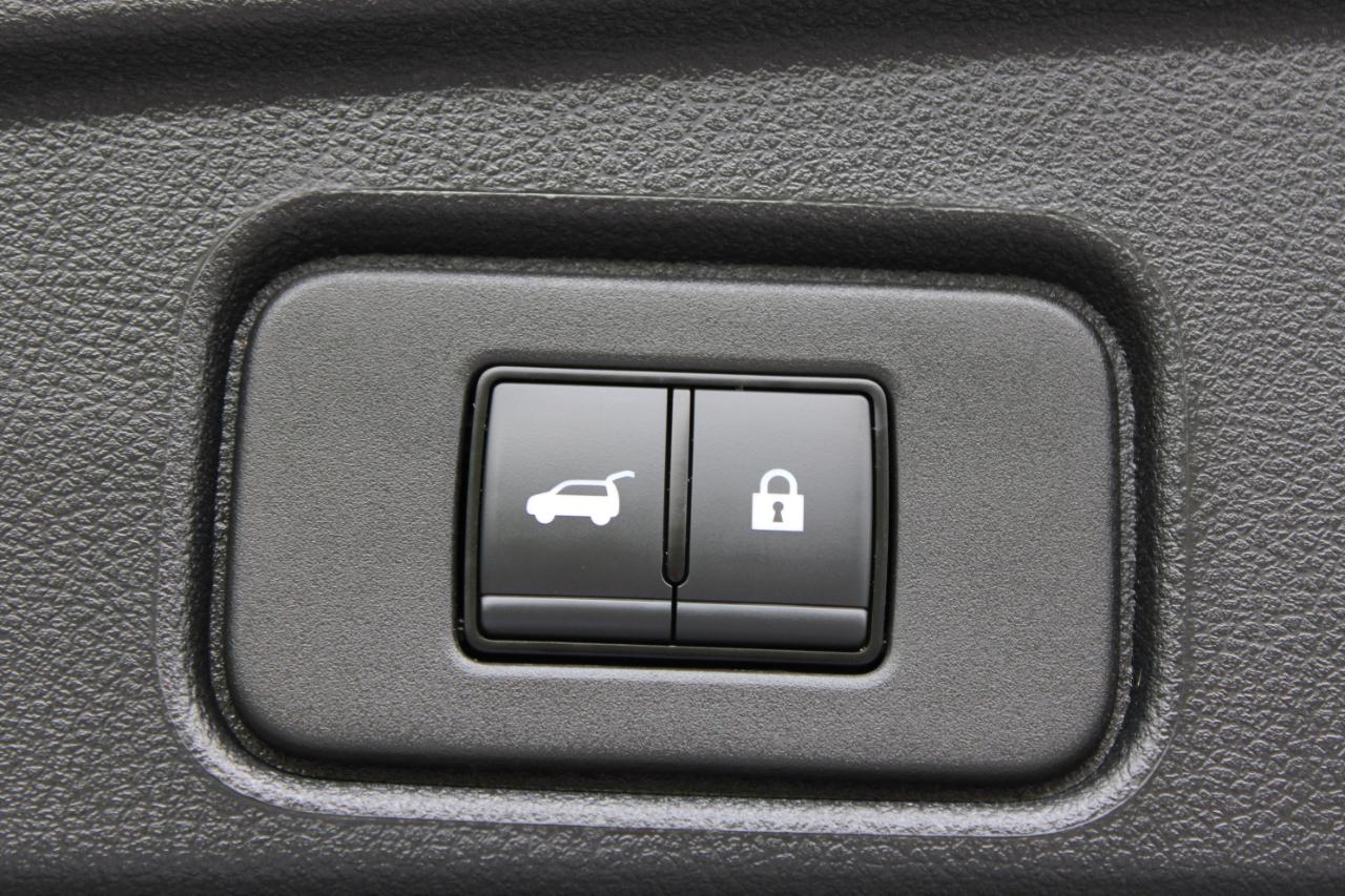 Nissan Pathfinder SL 2025