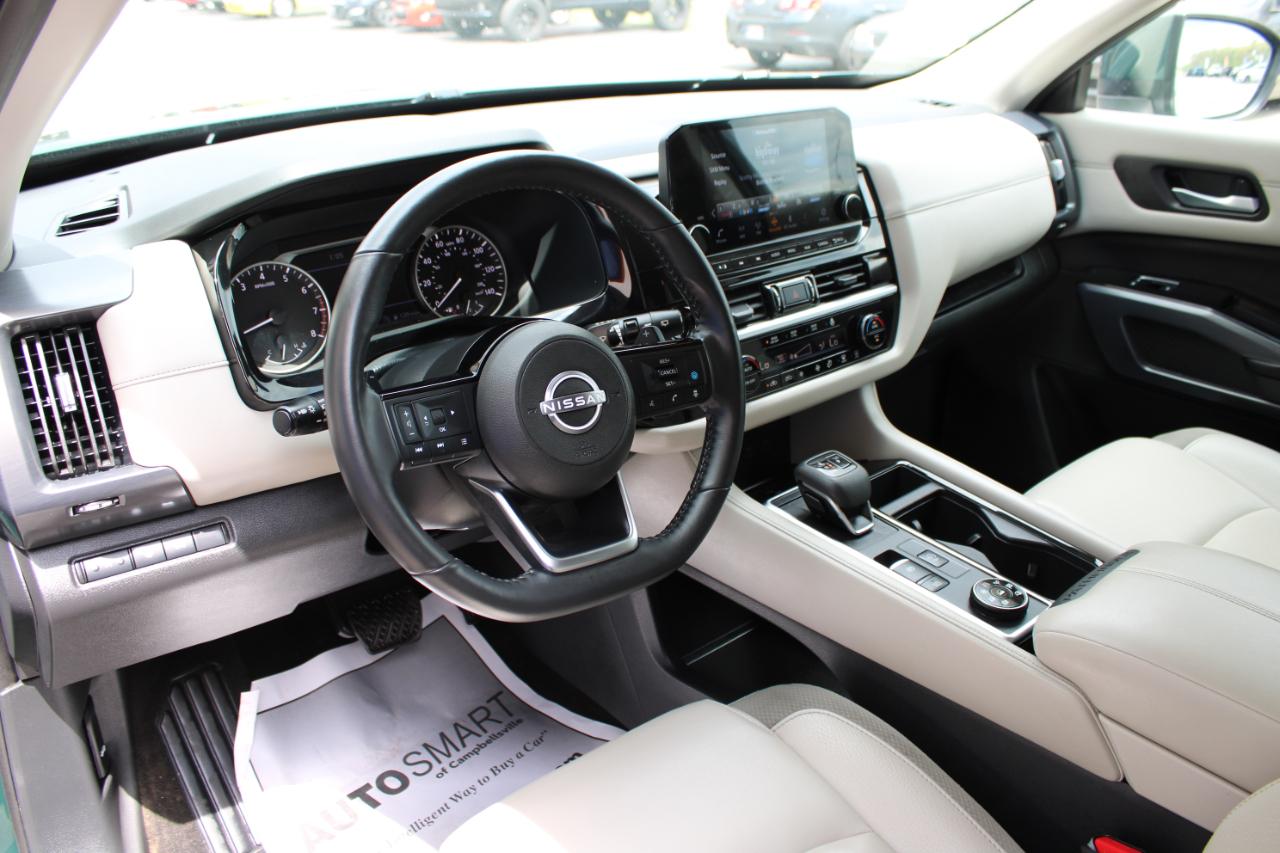 Nissan Pathfinder SL 2025