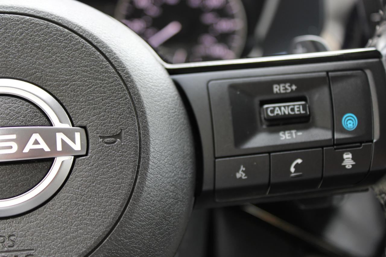 Nissan Pathfinder SL 2025