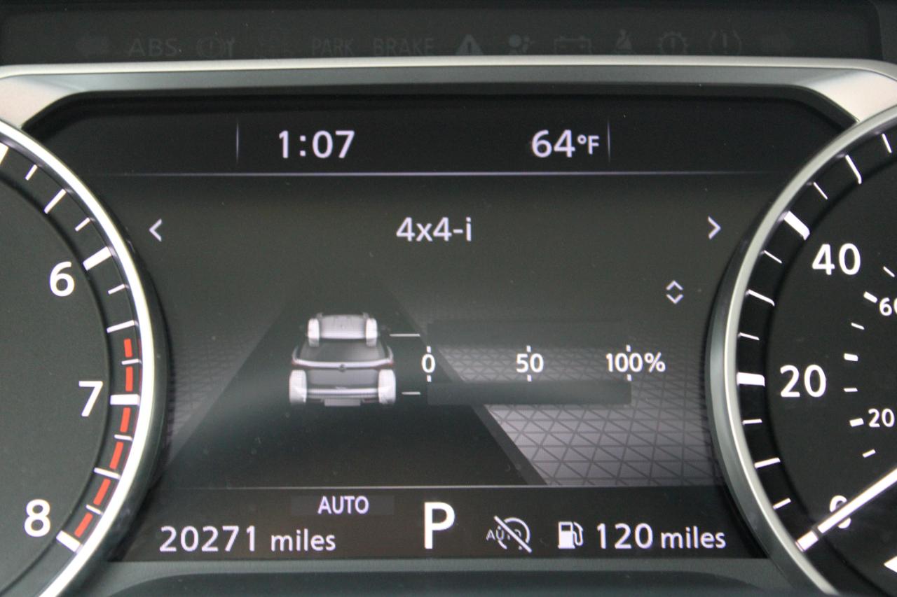 Nissan Pathfinder SL 2025