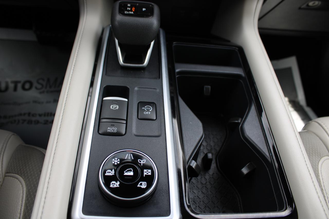 Nissan Pathfinder SL 2025