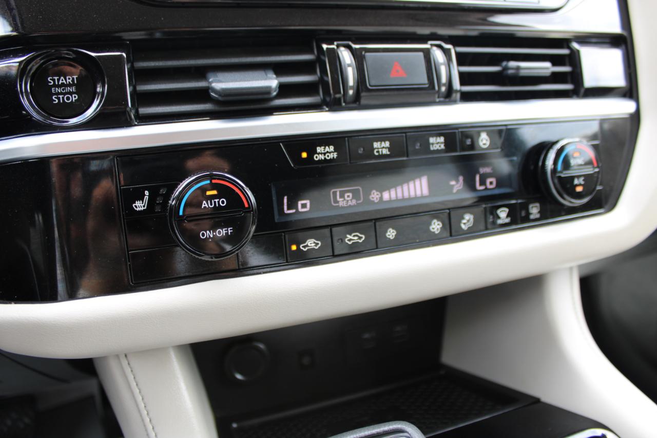 Nissan Pathfinder SL 2025