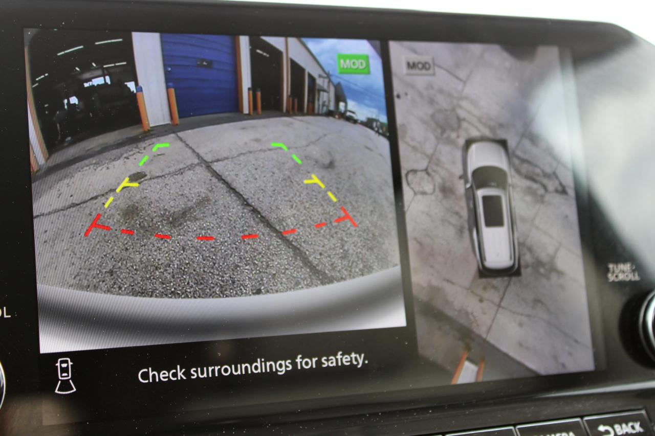 Nissan Pathfinder SL 2025