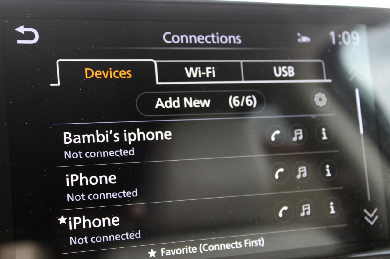 Nissan Pathfinder SL 2025