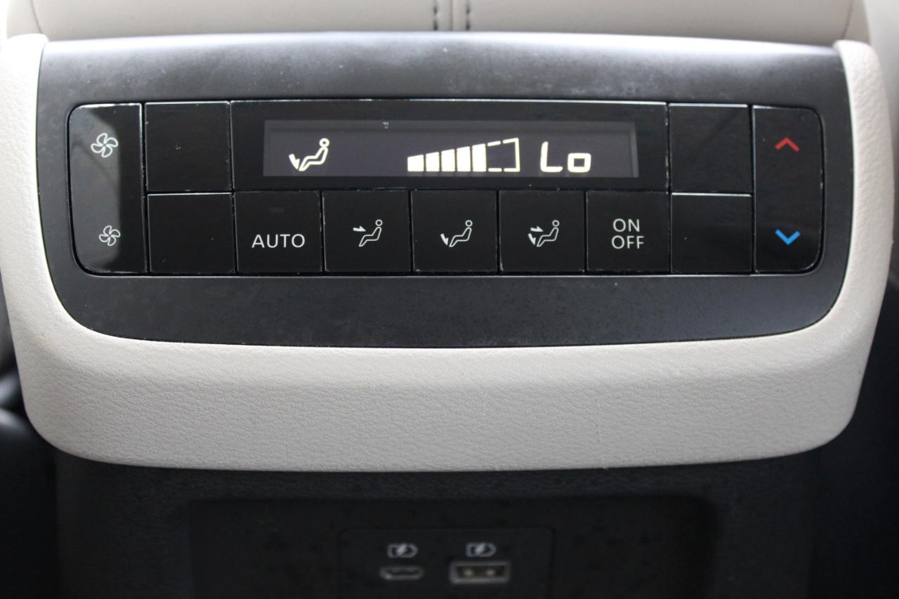 Nissan Pathfinder SL 2025