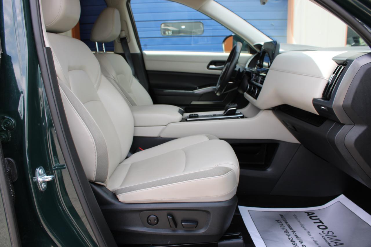 Nissan Pathfinder SL 2025