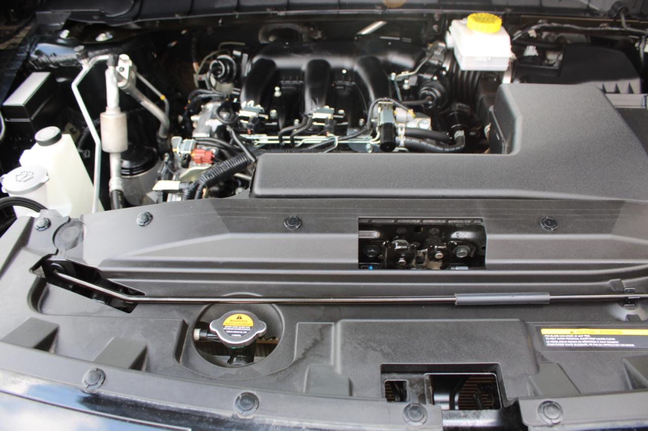 Nissan Pathfinder SL 2025