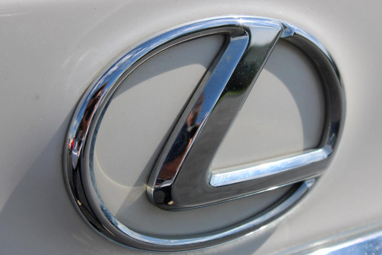 Lexus ES 350 Sedan 2017