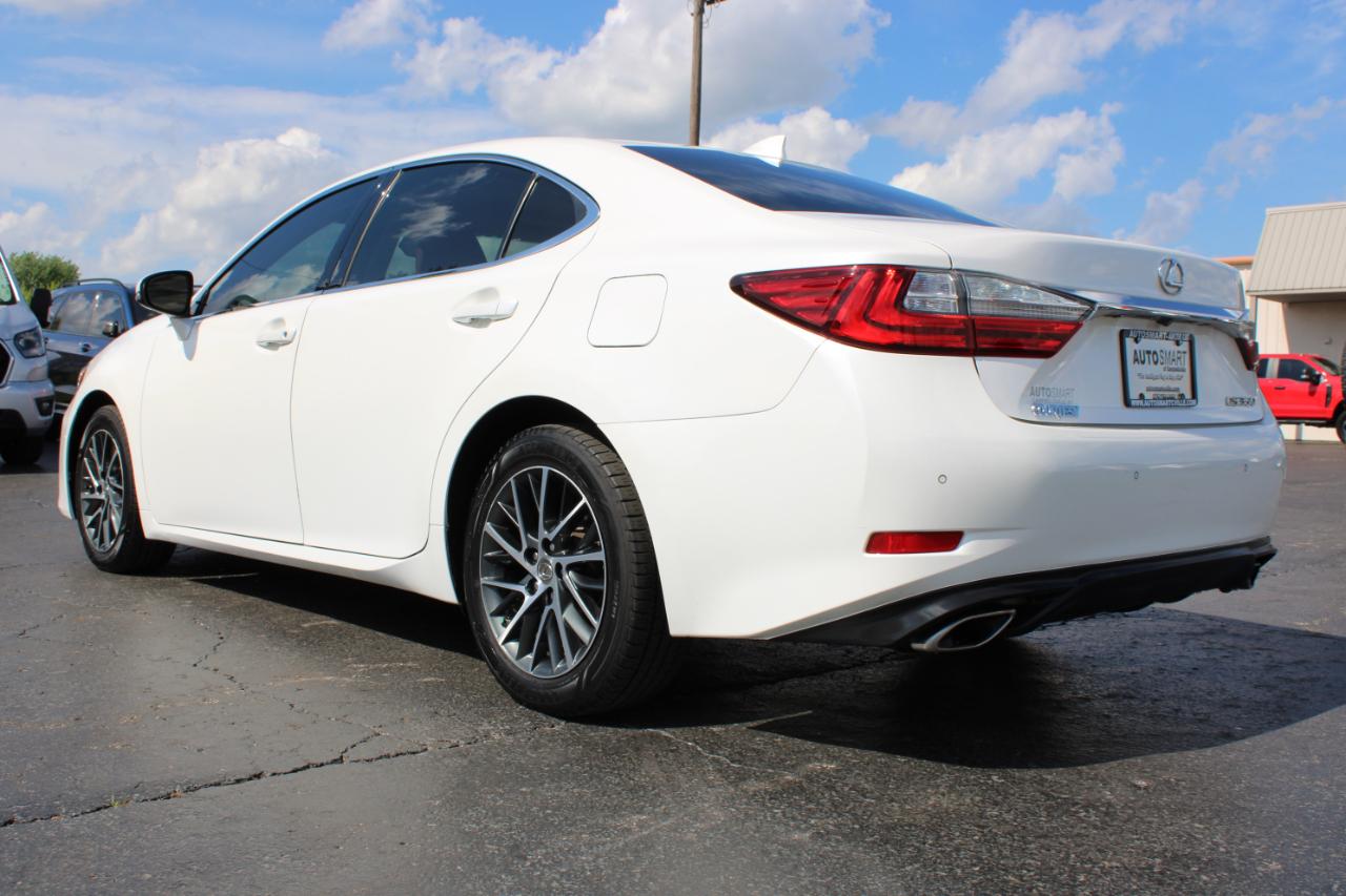 Lexus ES 350 Sedan 2017