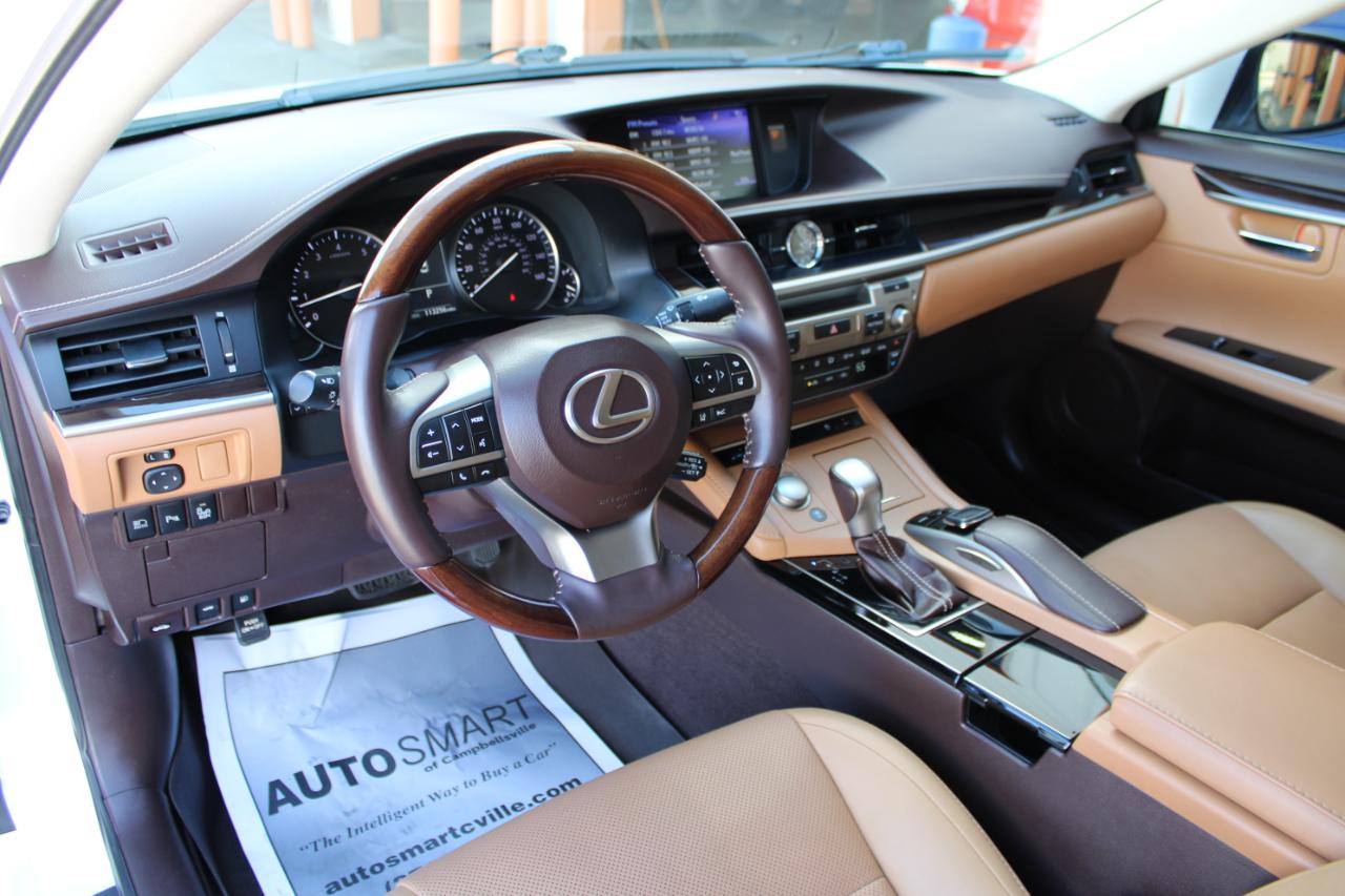 Lexus ES 350 Sedan 2017