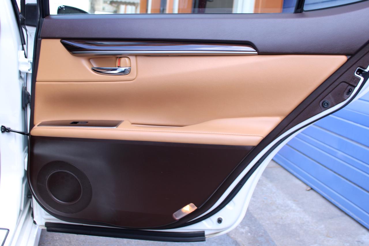 Lexus ES 350 Sedan 2017