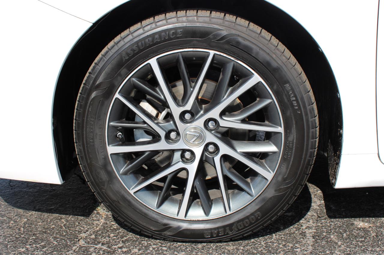 Lexus ES 350 Sedan 2017