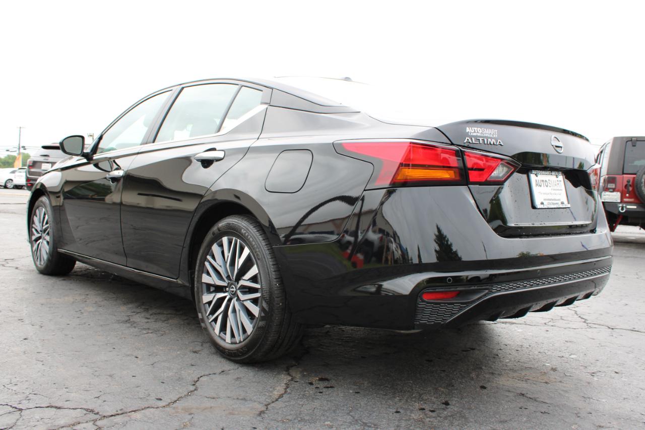 Nissan Altima  2025