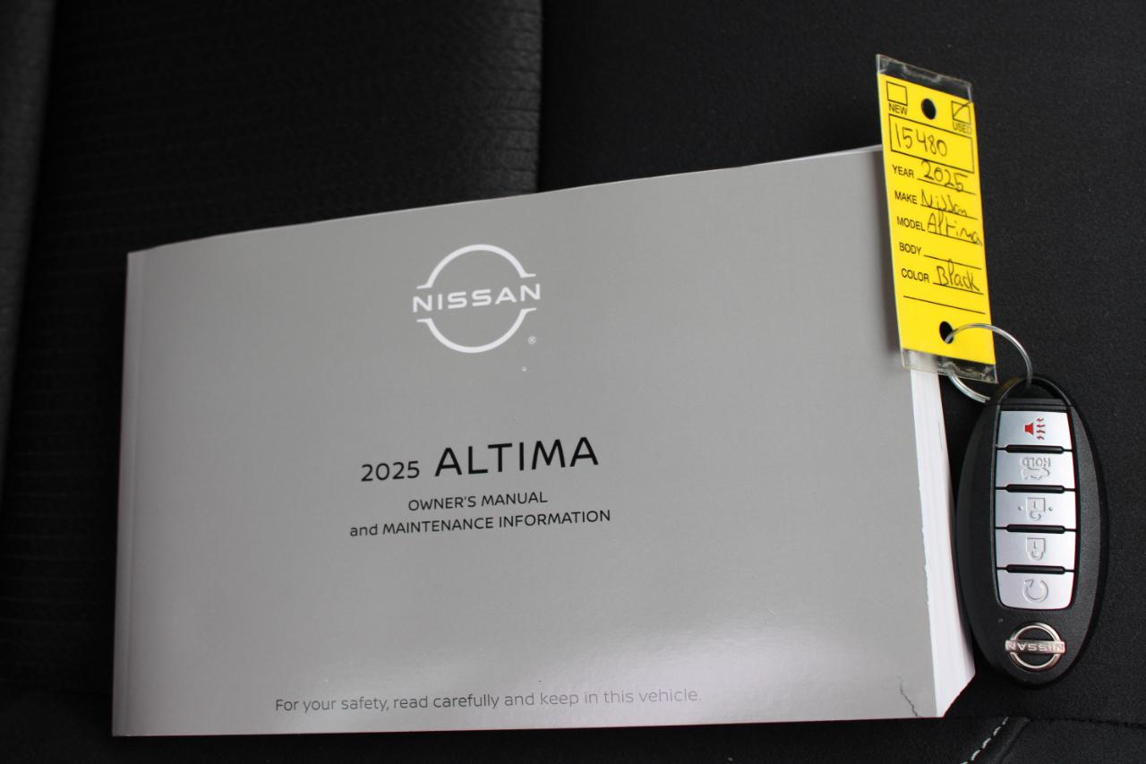 Nissan Altima  2025