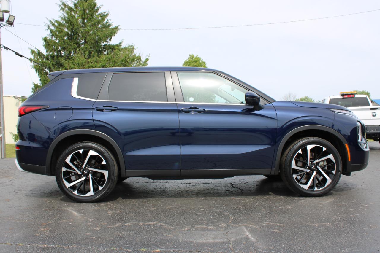 Mitsubishi Outlander SE FWD 2024