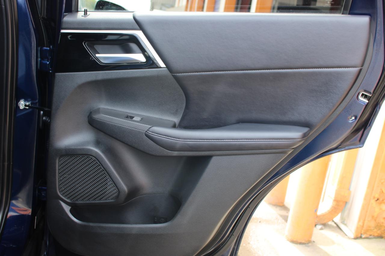 Mitsubishi Outlander SE FWD 2024