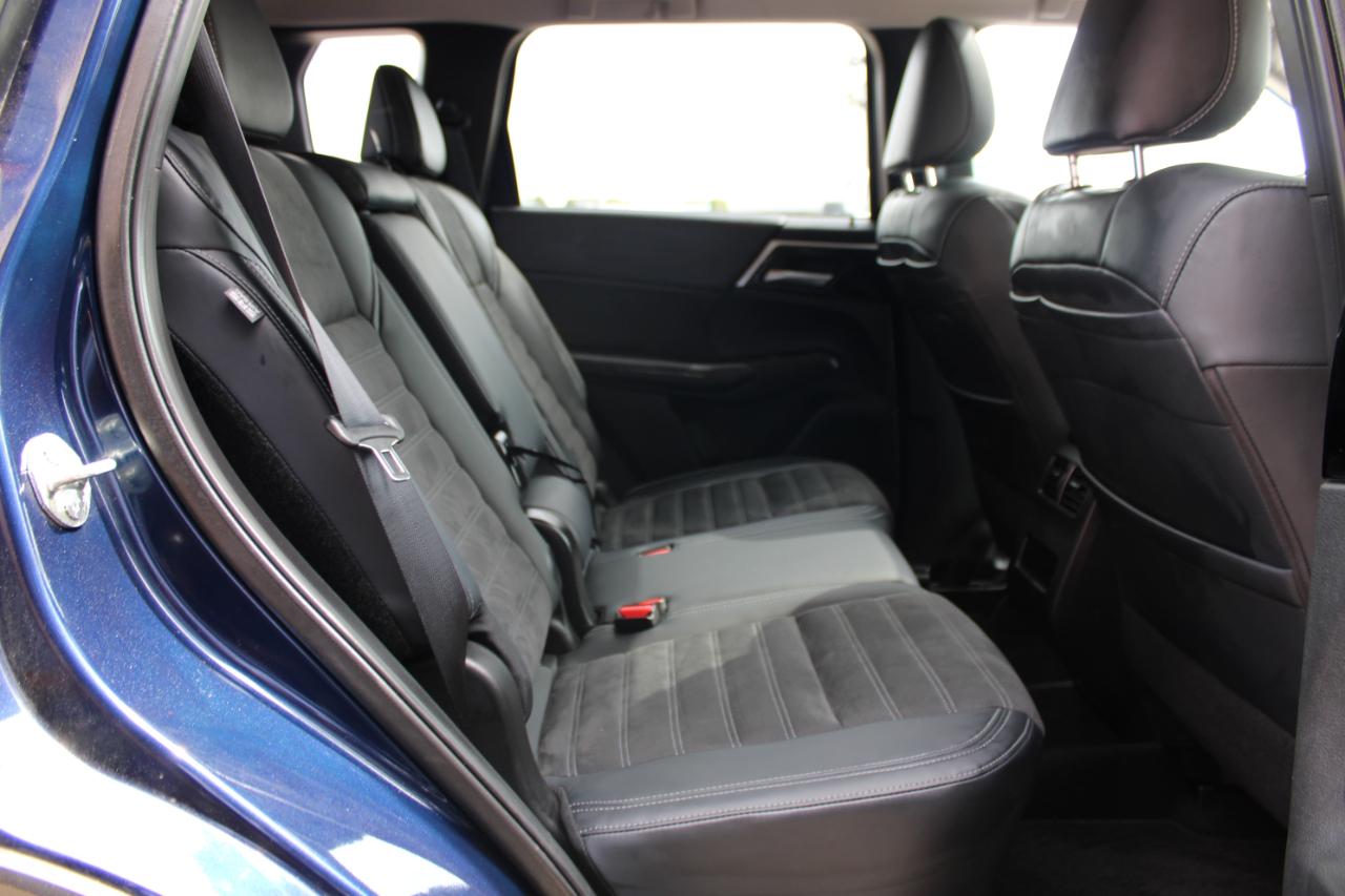 Mitsubishi Outlander SE FWD 2024