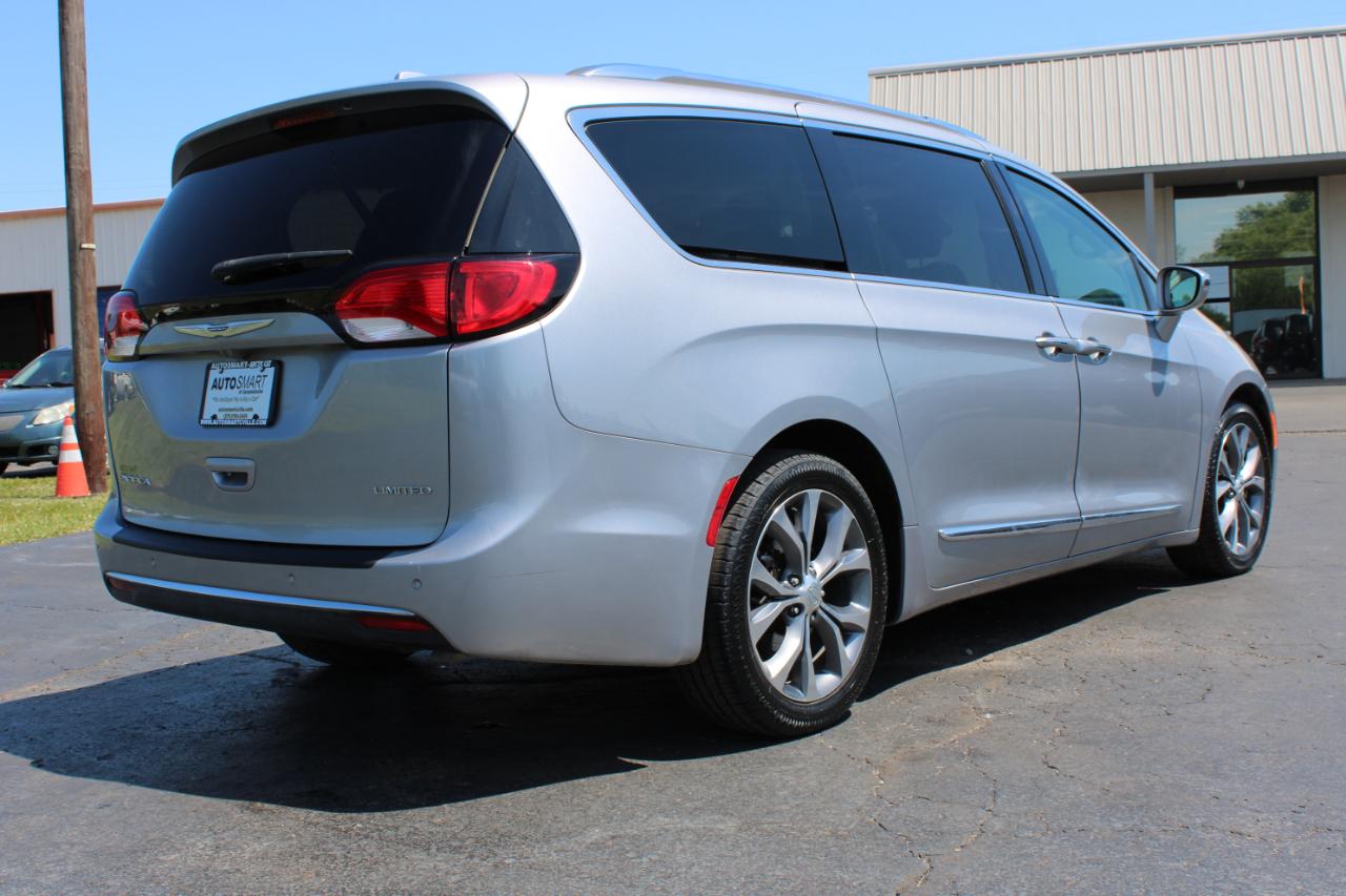 Chrysler Pacifica Limited 2018