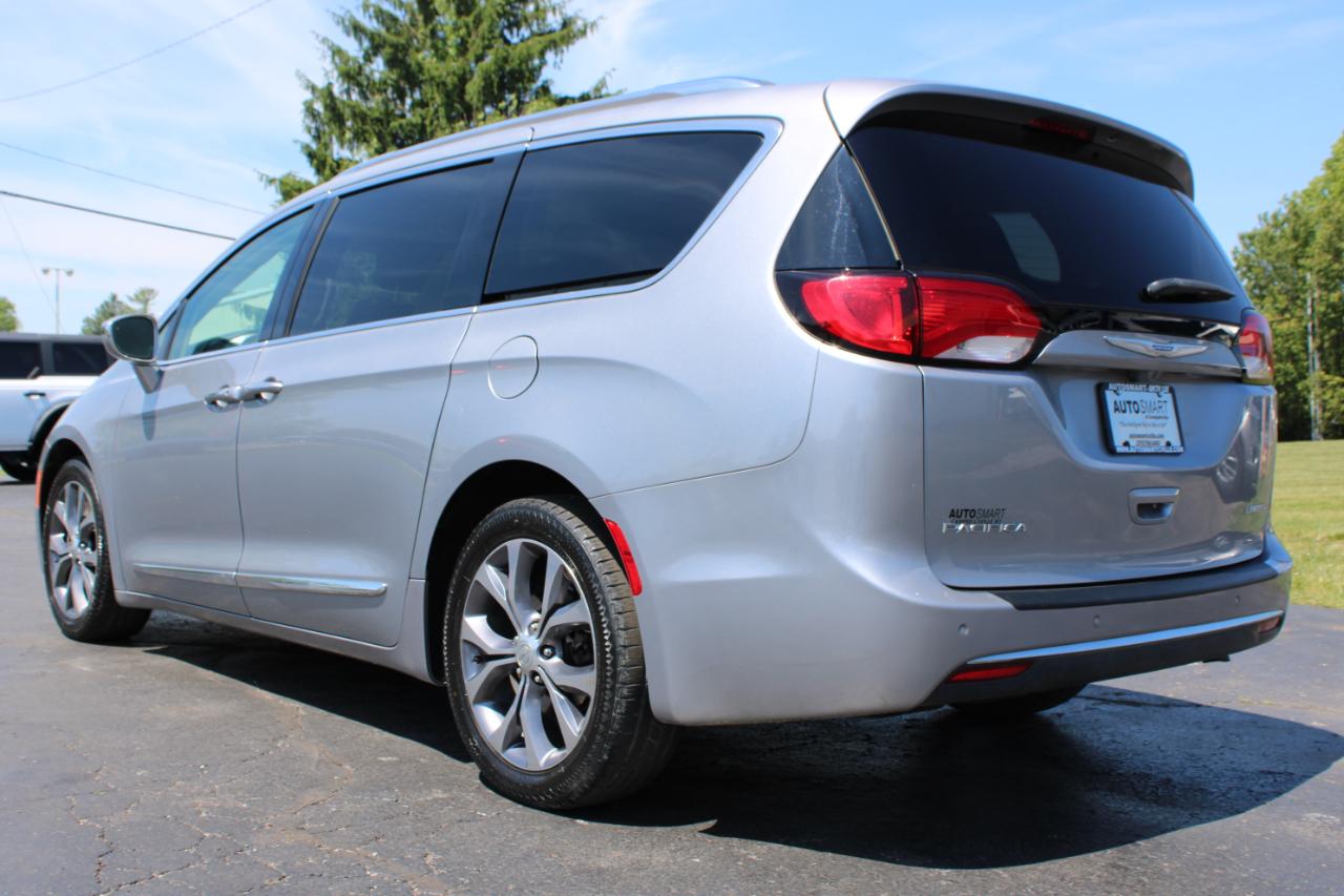 Chrysler Pacifica Limited 2018