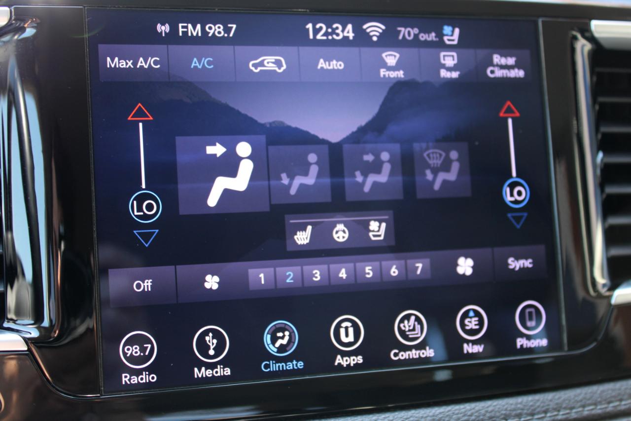 Chrysler Pacifica Limited 2018