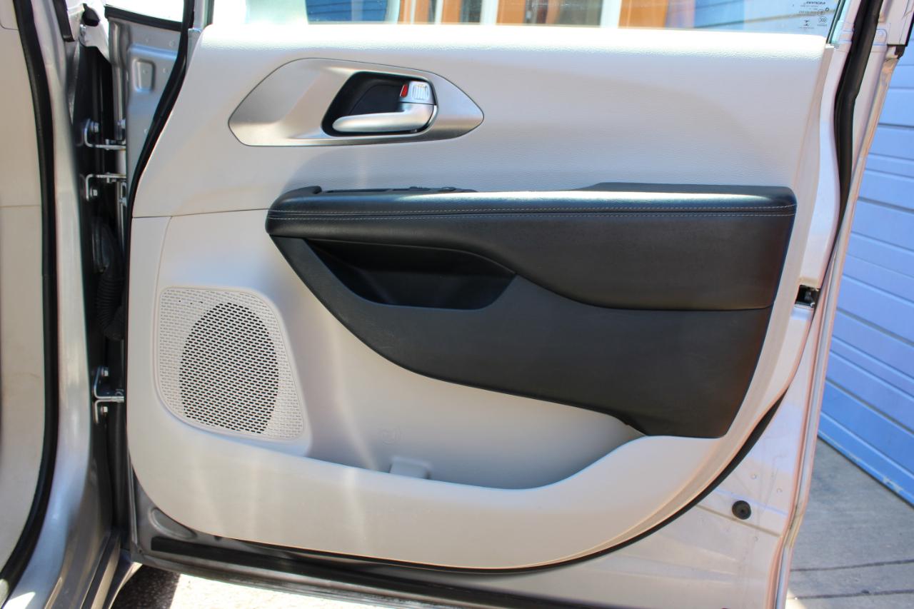 Chrysler Pacifica Limited 2018