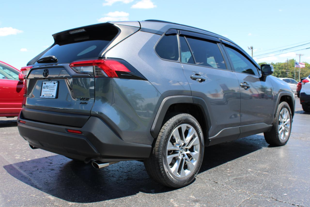 Toyota RAV4 XLE 2019