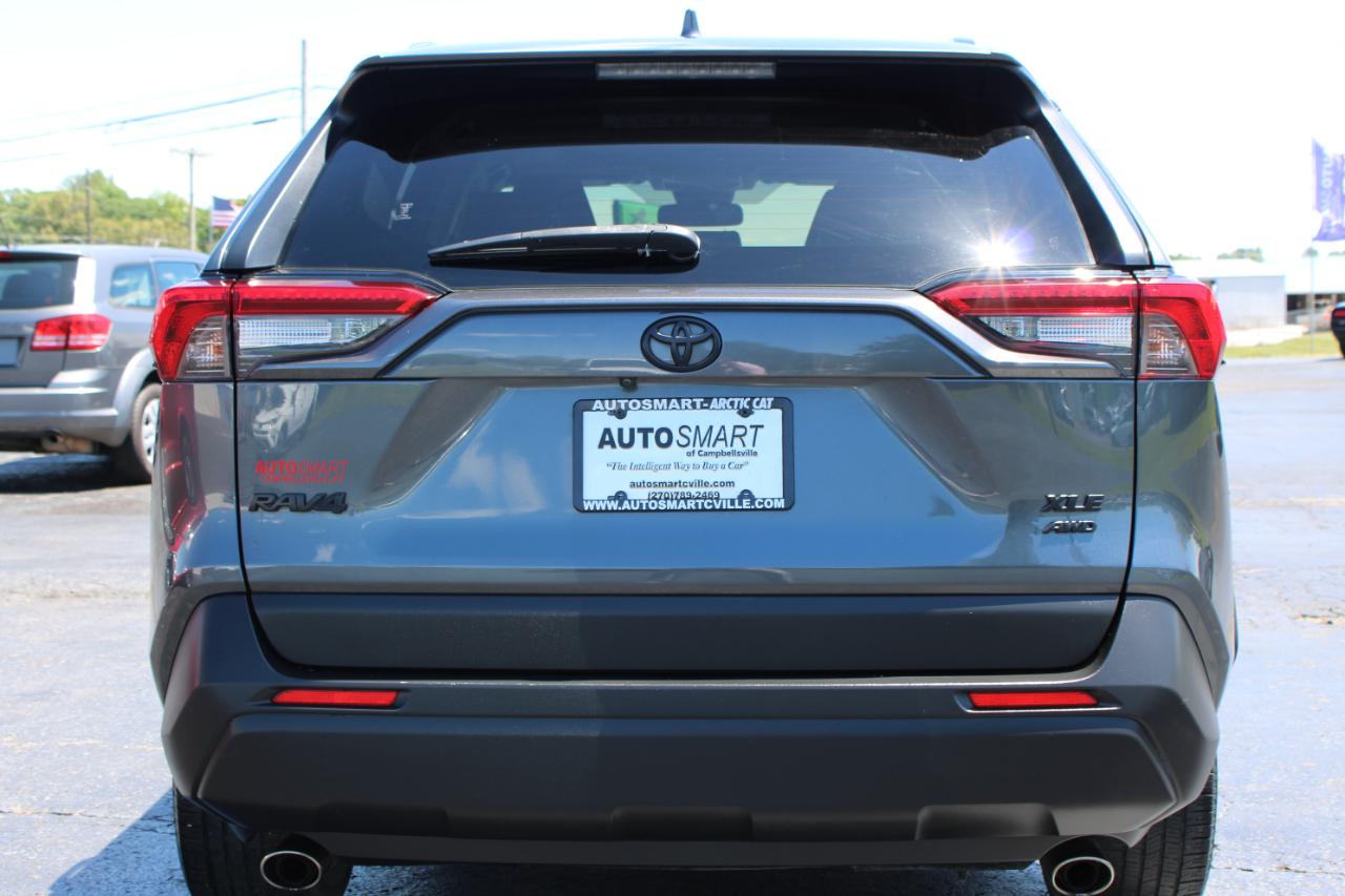 Toyota RAV4 XLE 2019