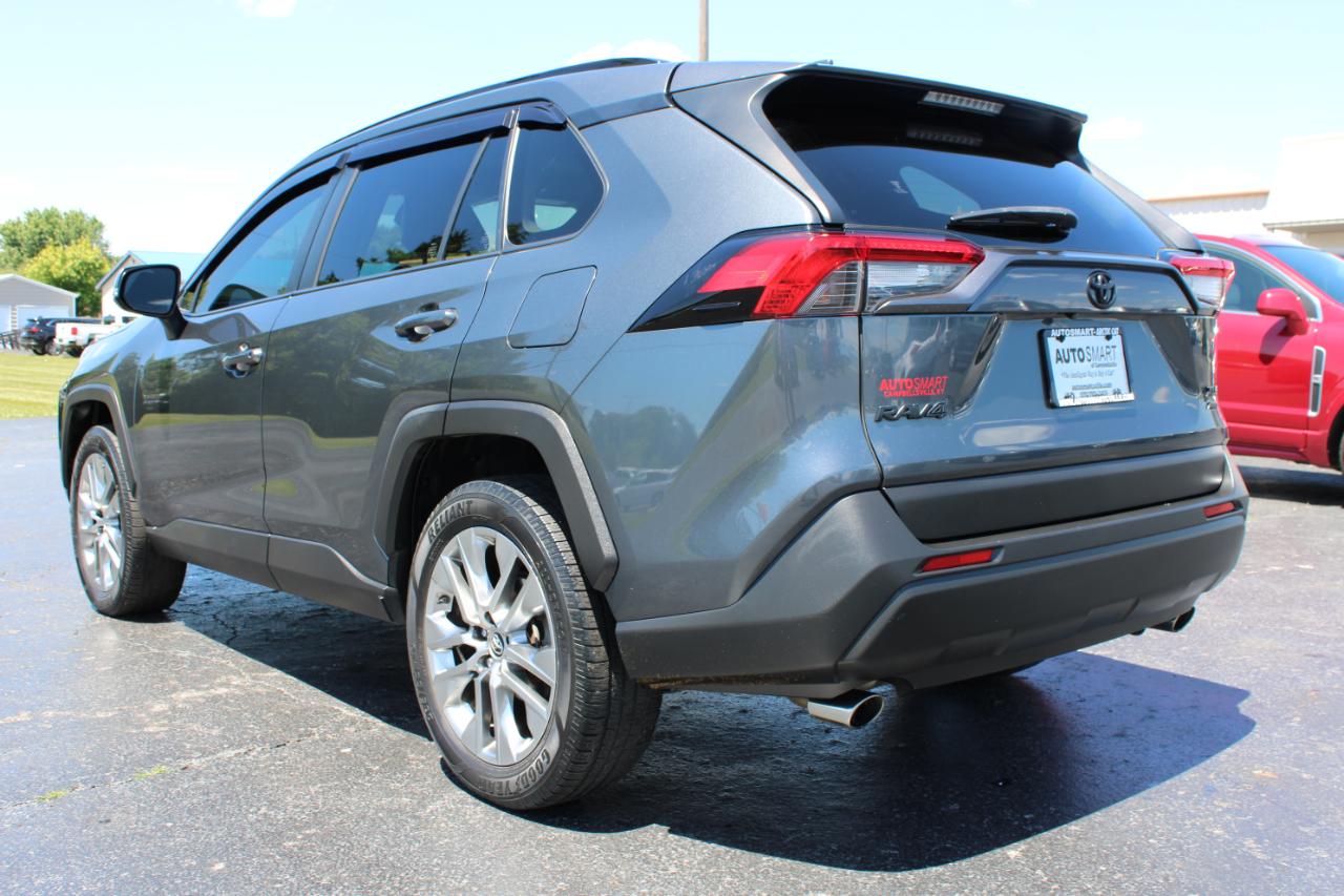 Toyota RAV4 XLE 2019