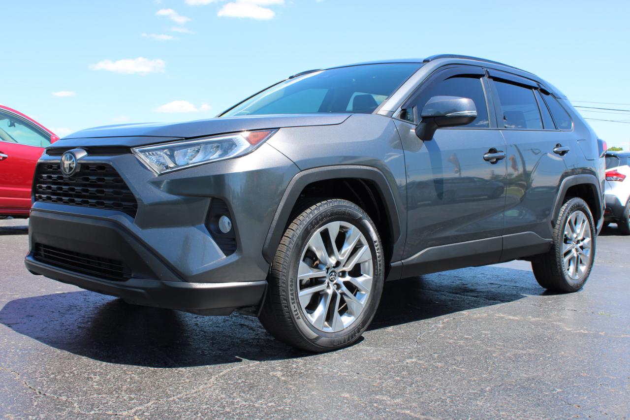 Toyota RAV4 XLE 2019