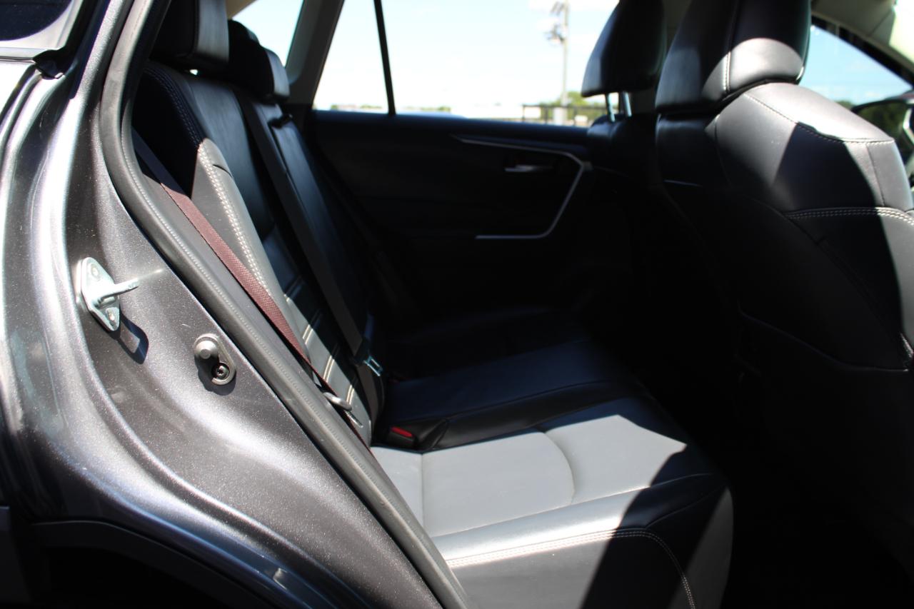 Toyota RAV4 XLE 2019