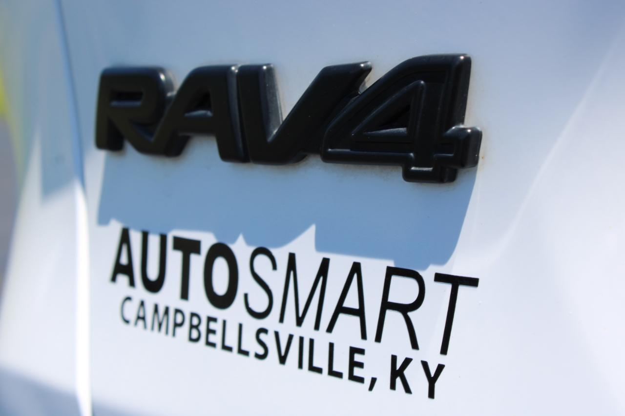 Toyota RAV4 LE 2023