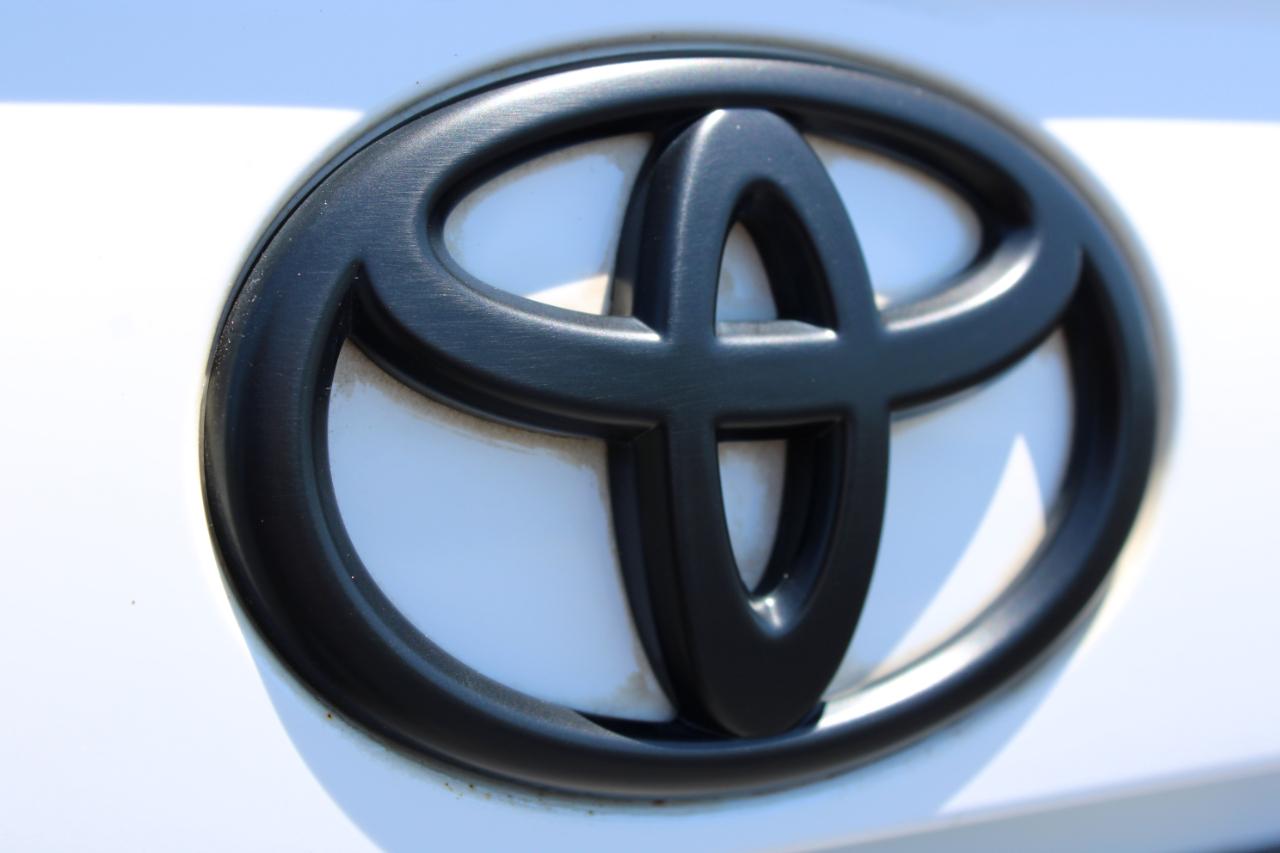 Toyota RAV4 LE 2023