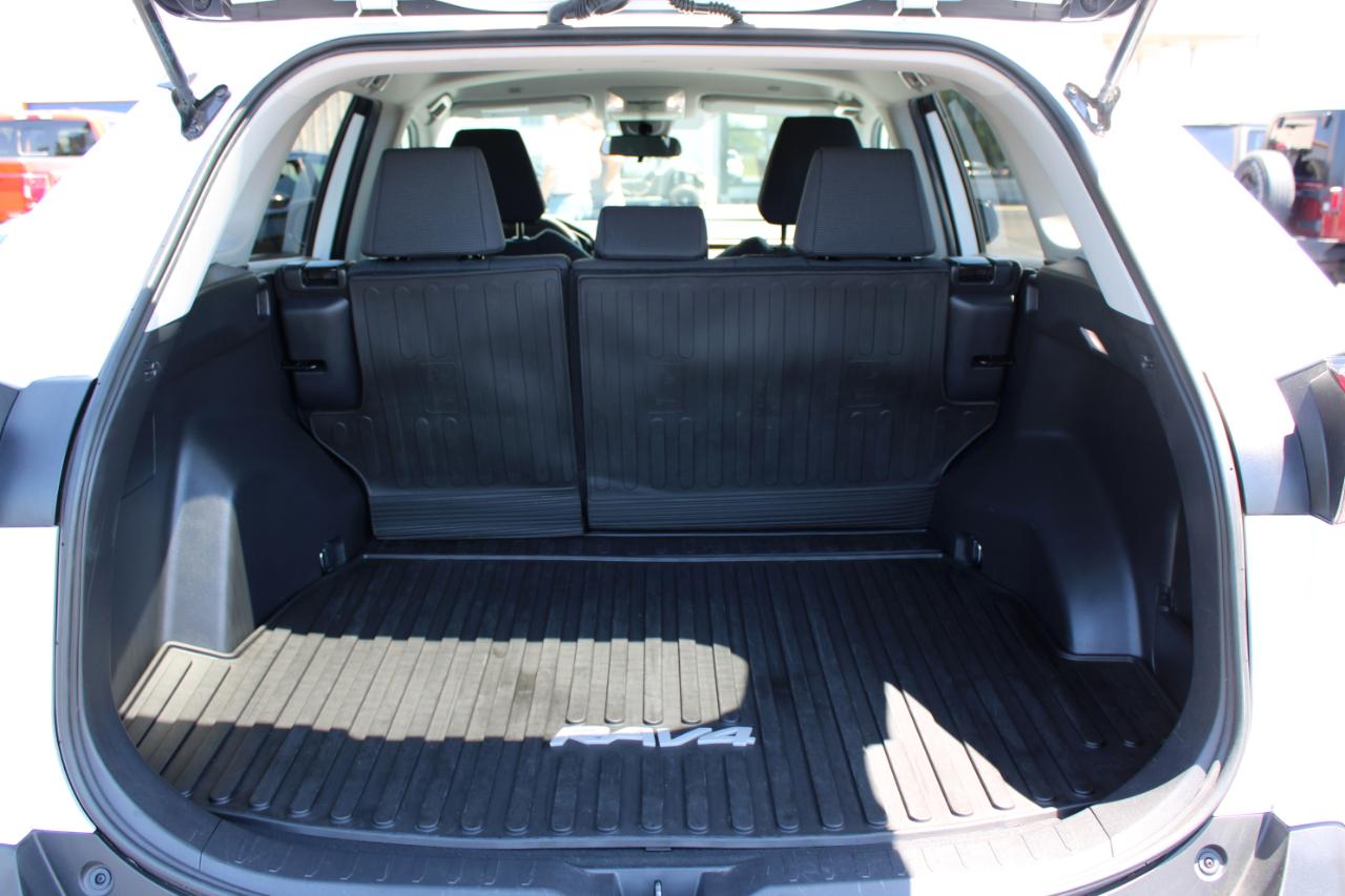 Toyota RAV4 LE 2023