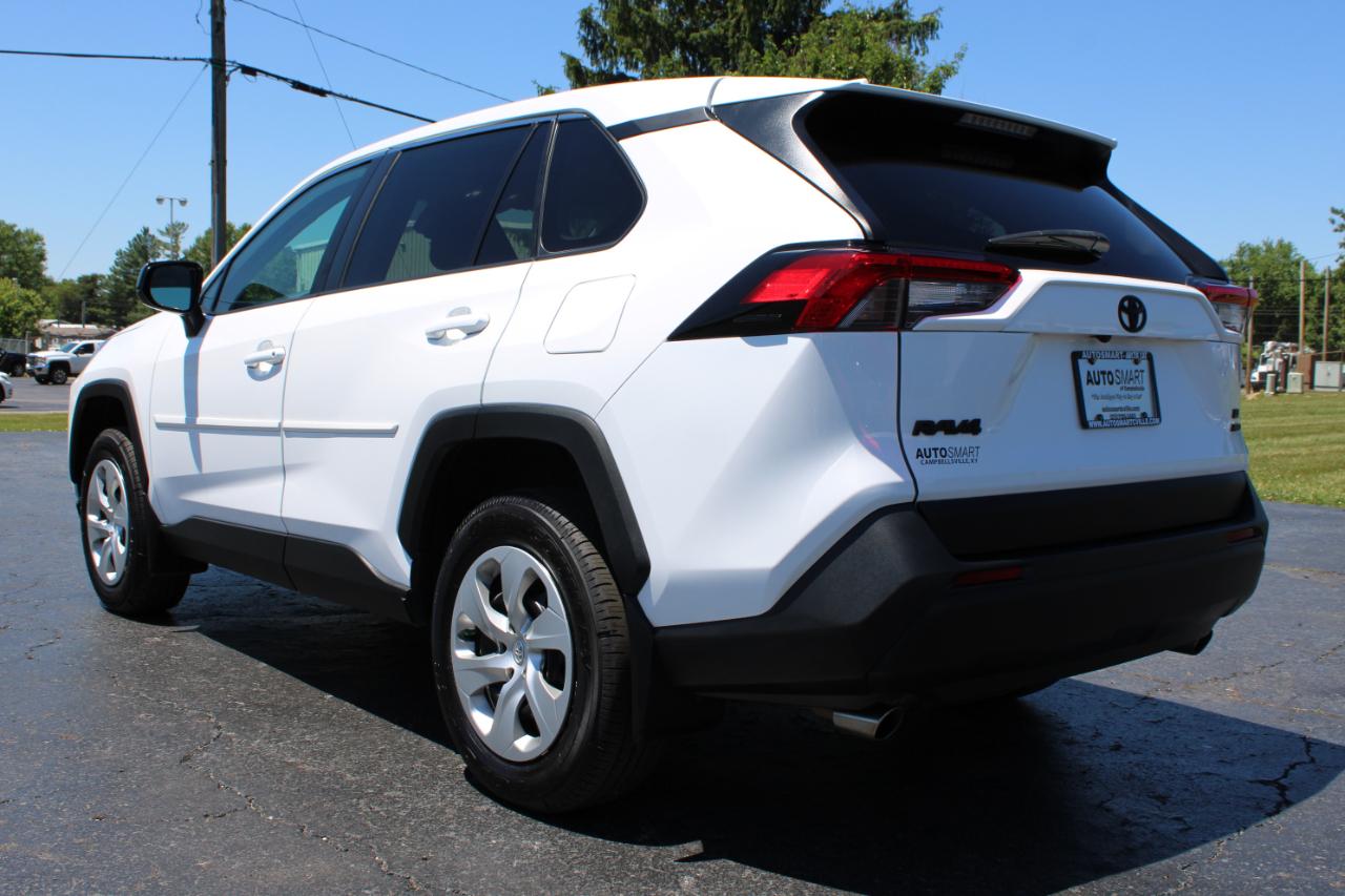 Toyota RAV4 LE 2023