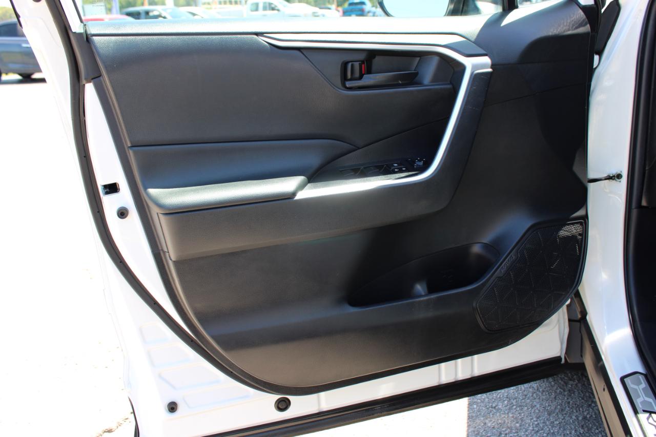 Toyota RAV4 LE 2023